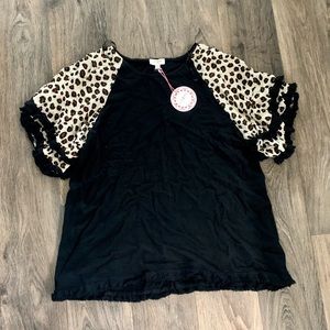 NWT Leopard Sleeve Tee